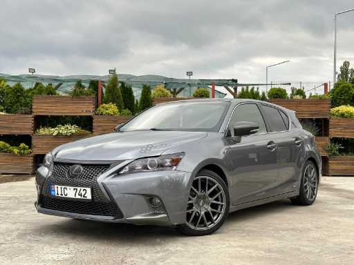 Lexus CT 200h