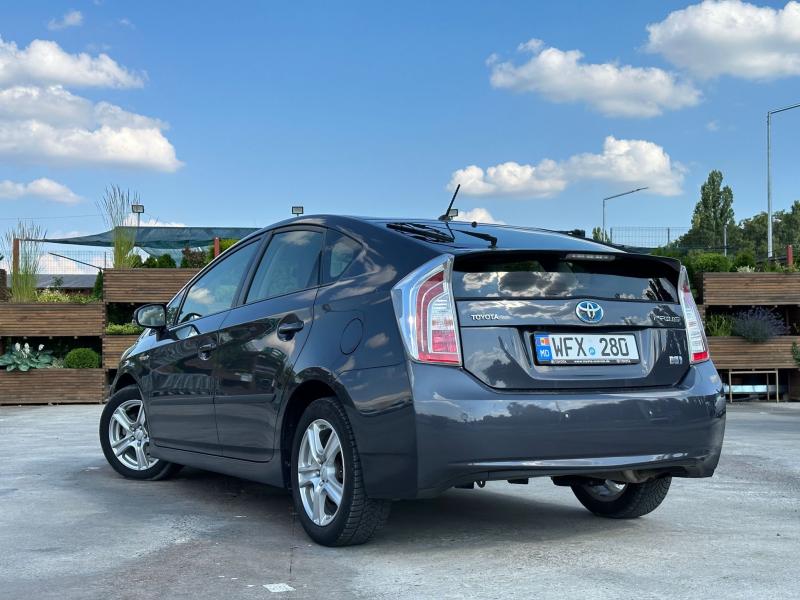 Prius 30