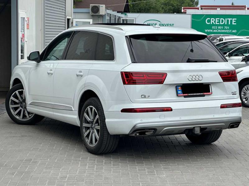 Q7-(7 Locuri)